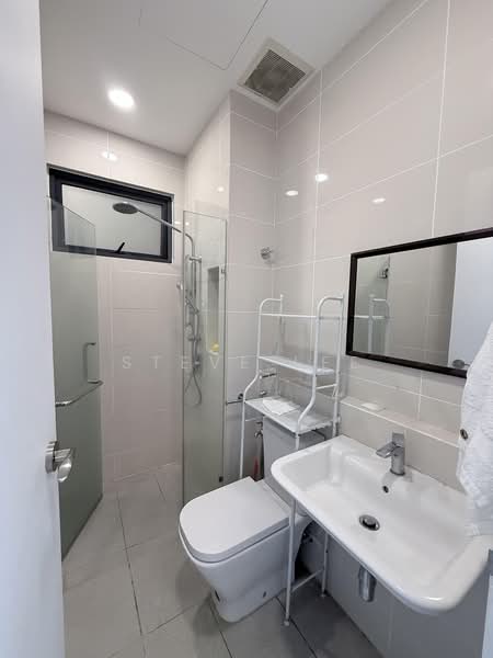 Kondominium untuk Dijual di Waltz Residences - Steve Lee - Bathroom 2 - PropertyGuru.com.my