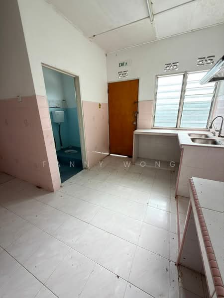 Semi-Detached House for Sale in Sungai Ara (Penang) - Fanny Wong - Kitchen - PropertyGuru.com.my