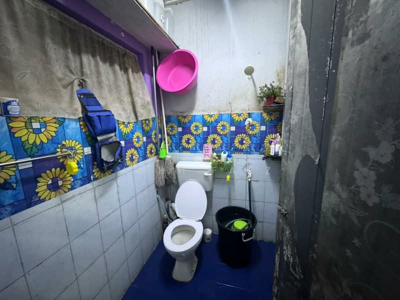 2-storey Terraced House for Sale in Taman Perling (Perling) - Mohd Faez - Bathroom - PropertyGuru.com.my