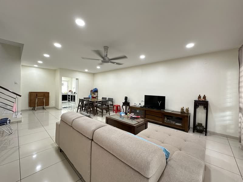2-storey Terraced House for Sale in Taman Seri Jaromas (Jenjarom) - Stephanie Yap - Living Room - PropertyGuru.com.my