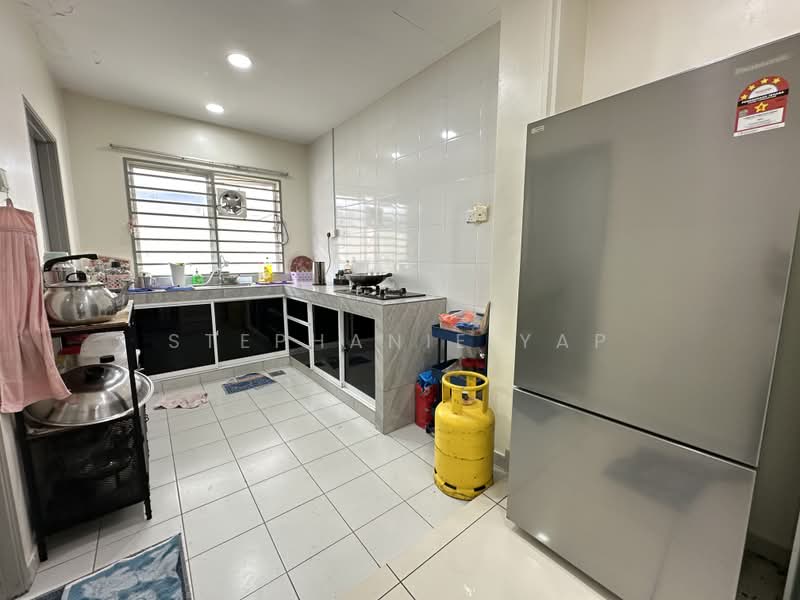2-storey Terraced House for Sale in Taman Seri Jaromas (Jenjarom) - Stephanie Yap - Kitchen - PropertyGuru.com.my