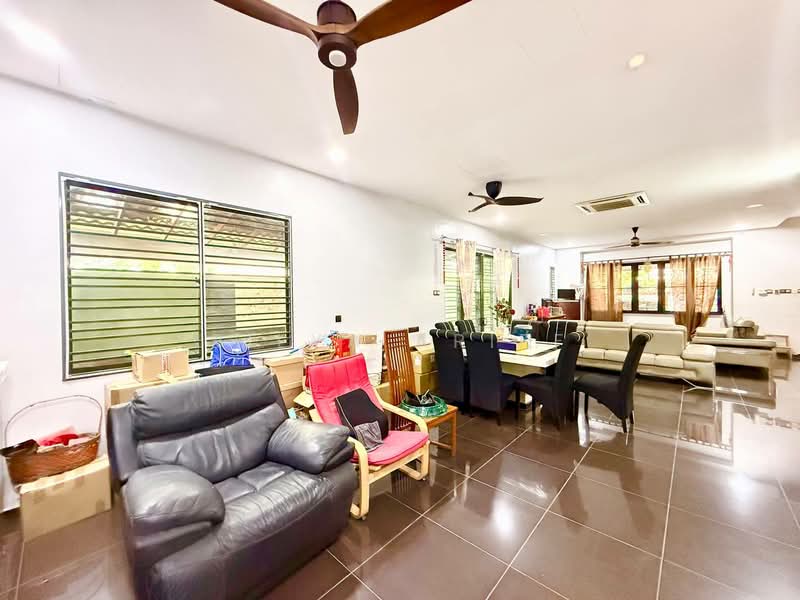 Rumah Berkembar untuk Dijual di Taman Saujana Suria (Kajang) - BILYA ARIFF - Living Room - PropertyGuru.com.my