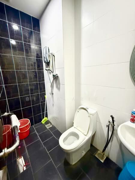 Rumah Berkembar untuk Dijual di Taman Saujana Suria (Kajang) - BILYA ARIFF - Bathroom - PropertyGuru.com.my