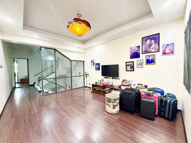 Rumah Berkembar untuk Dijual di Taman Saujana Suria (Kajang) - BILYA ARIFF - Living Room - PropertyGuru.com.my