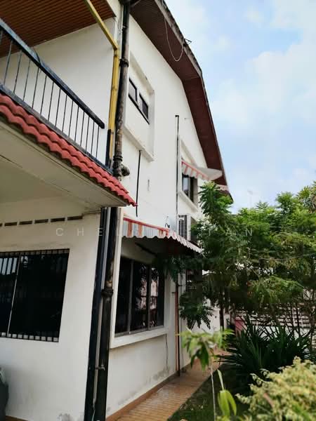 Semi-Detached House for Sale in SS 3, Taman Universiti (Petaling Jaya) - Chelsea Tan - Exterior - PropertyGuru.com.my