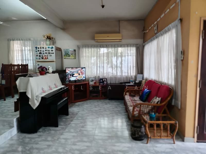 Semi-Detached House for Sale in SS 3, Taman Universiti (Petaling Jaya) - Chelsea Tan - Living Room - PropertyGuru.com.my