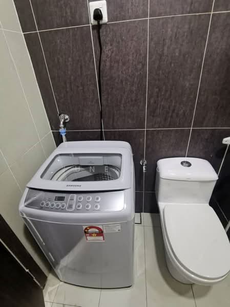 Service Residence for Rent at D'Secret Garden (Pangsapuri Kempas Indah) - June Teo - Bathroom - PropertyGuru.com.my
