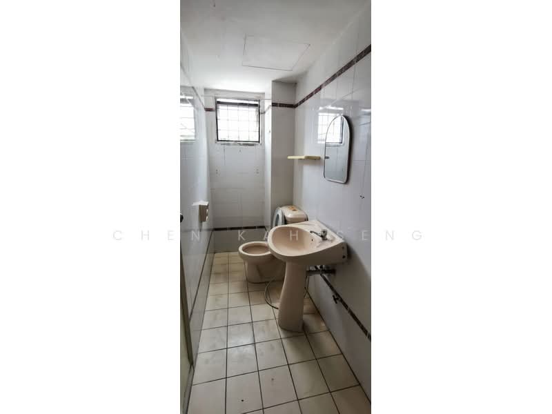 Kondominium untuk Dijual di Ehsan Ria - Chen Kah Seng - Bathroom - PropertyGuru.com.my