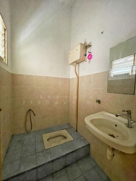 2-storey Terraced House for Sale in Bandar Nusaputra (Puchong) - Akramin Firdaus Bin Mokhtar - PropertyGuru.com.my