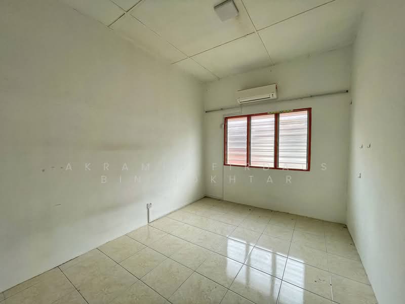 2-storey Terraced House for Sale in Bandar Nusaputra (Puchong) - Akramin Firdaus Bin Mokhtar - PropertyGuru.com.my