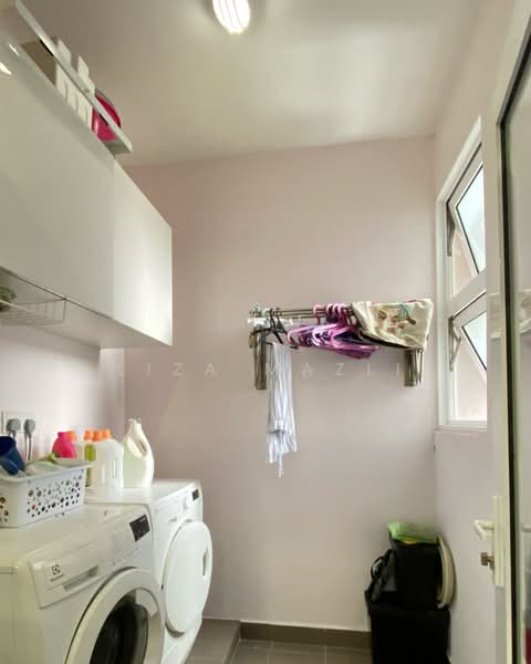 Condominium for Rent at Dwiputra Residences - Liza Mazli - Yard - PropertyGuru.com.my