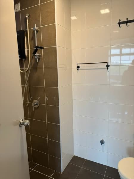 Condominium for Rent at Dwiputra Residences - Izzati Ismil - Bathroom - PropertyGuru.com.my