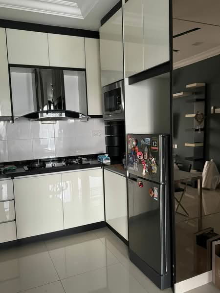 Condominium for Rent at Dwiputra Residences - Izzati Ismil - Kitchen - PropertyGuru.com.my