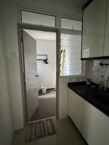 Condominium for Rent at Dwiputra Residences - Izzati Ismil - Kitchen - PropertyGuru.com.my