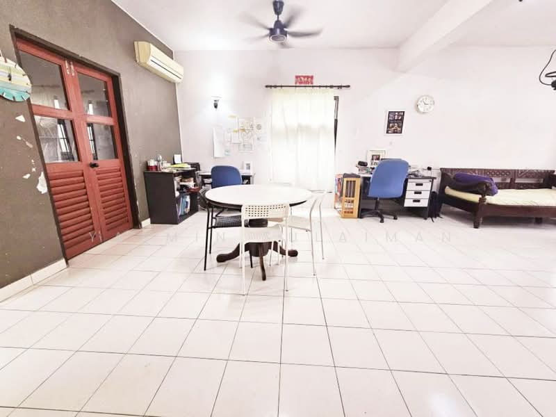 Rumah Teres 2 Tingkat untuk Dijual di Seri Utama Damansara (Kota Damansara) - Yasmin Sulaiman - Living Room - PropertyGuru.com.my