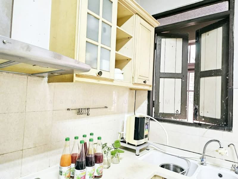 Rumah Teres 2 Tingkat untuk Dijual di Seri Utama Damansara (Kota Damansara) - Yasmin Sulaiman - Kitchen - PropertyGuru.com.my