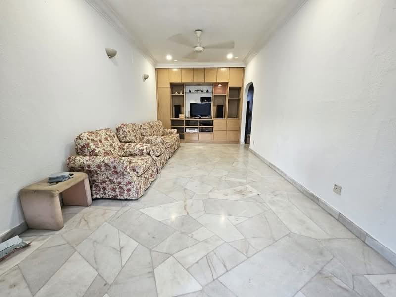 1-storey Terraced House for Rent in Tanjung Tokong (Penang) - Weng Sern - Living Room - PropertyGuru.com.my
