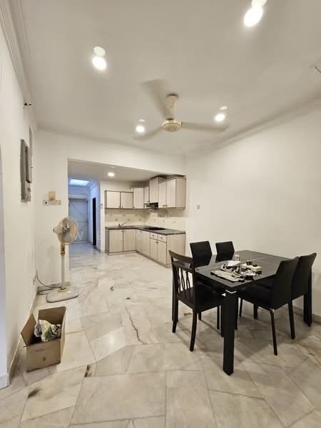 1-storey Terraced House for Rent in Tanjung Tokong (Penang) - Weng Sern - Kitchen - PropertyGuru.com.my