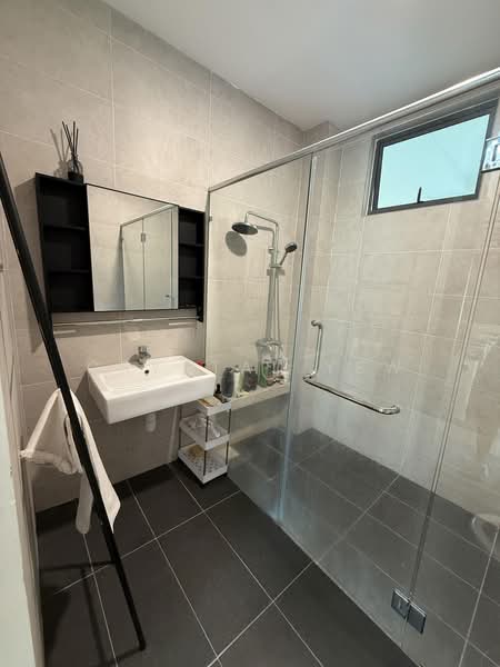 3-storey Terraced House for Rent in Bandar Nusaputra (Puchong) - Crystal Yew - Bathroom - PropertyGuru.com.my