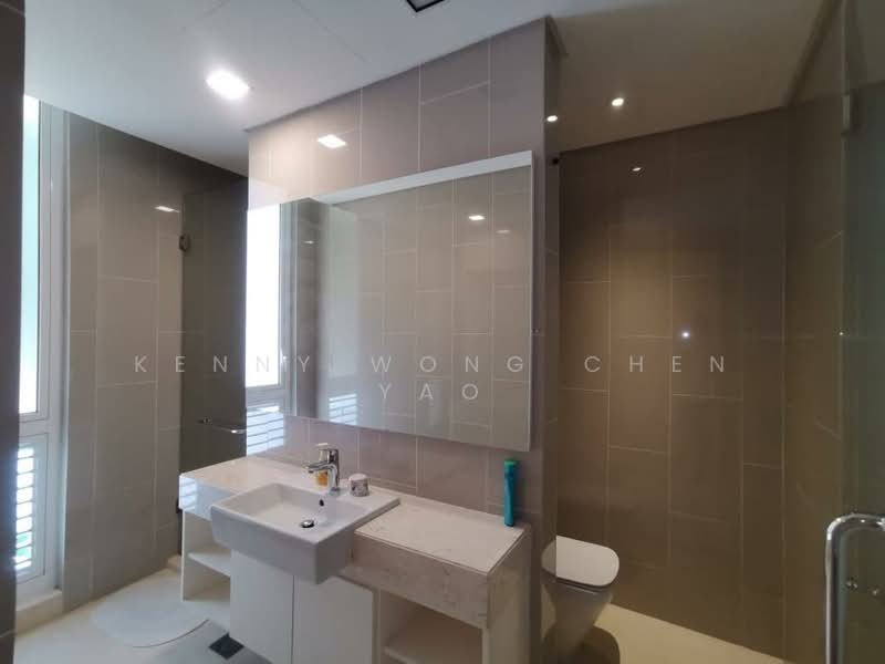 Rumah Berkembar untuk Dijual di Johor Bahru (Johor) - Kenny Wong Chen Yao - Bathroom - PropertyGuru.com.my