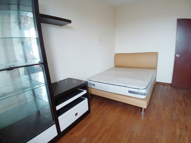 Apartment for Sale at Molek Pine 2 - Vinna Loh - PropertyGuru.com.my