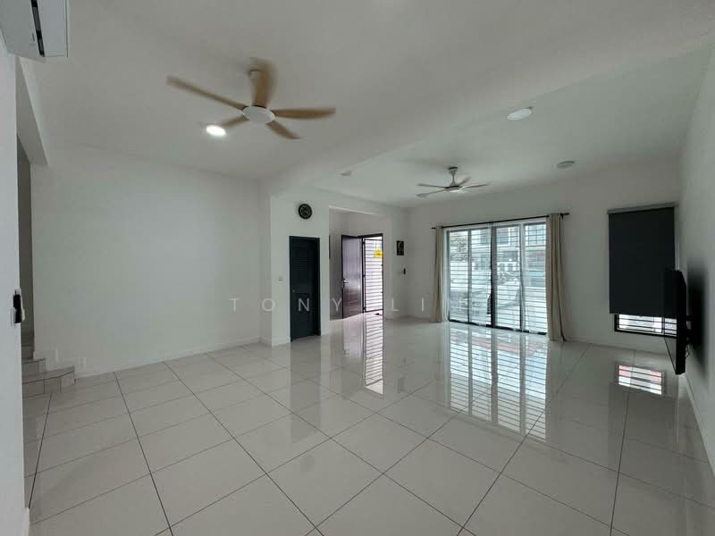 2-storey Terraced House for Rent in Kampung Dato Onn (Johor Bahru) - Tony Lim - Living Room - PropertyGuru.com.my