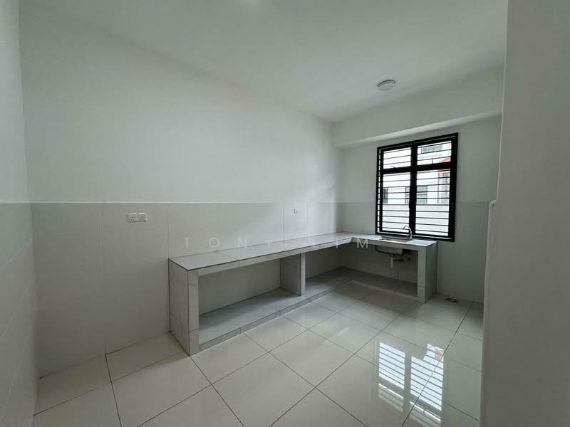 2-storey Terraced House for Rent in Kampung Dato Onn (Johor Bahru) - Tony Lim - Kitchen - PropertyGuru.com.my