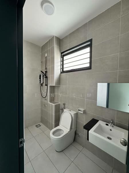 2-storey Terraced House for Rent in Kampung Dato Onn (Johor Bahru) - Tony Lim - Bathroom - PropertyGuru.com.my