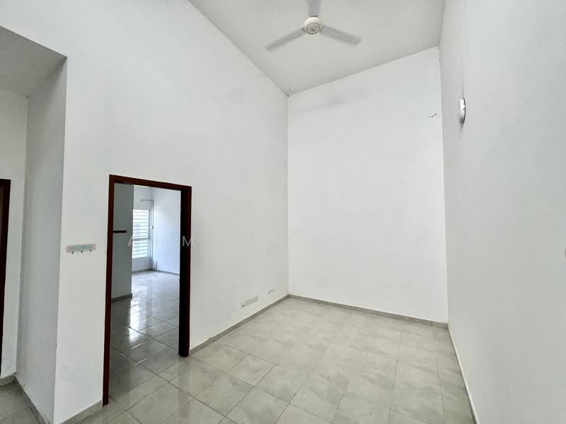 Rumah Teres 2 Tingkat untuk Dijual di Serene Heights (Semenyih) - Ahmad Fadlee - Interior - PropertyGuru.com.my