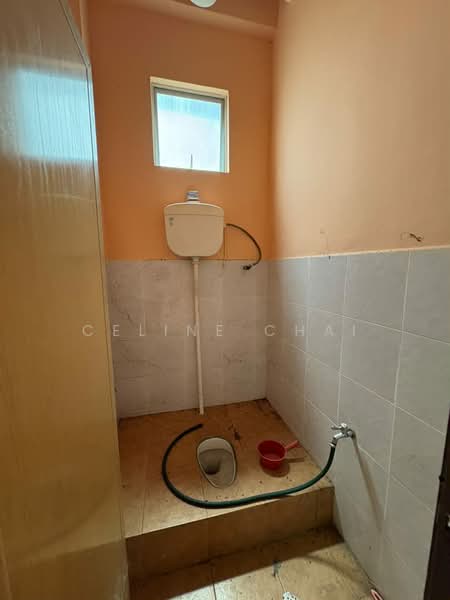 Kedai / Pejabat untuk Dijual di Yong Peng (Johor) - Celine Chai - Bathroom - PropertyGuru.com.my