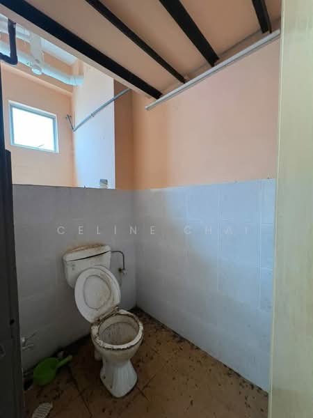 Kedai / Pejabat untuk Dijual di Yong Peng (Johor) - Celine Chai - Bathroom - PropertyGuru.com.my