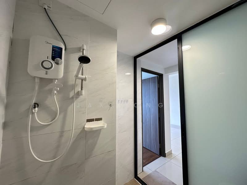 Servis Apartment untuk Dijual di Country Garden Central Park - Jax Wong - Bathroom - PropertyGuru.com.my