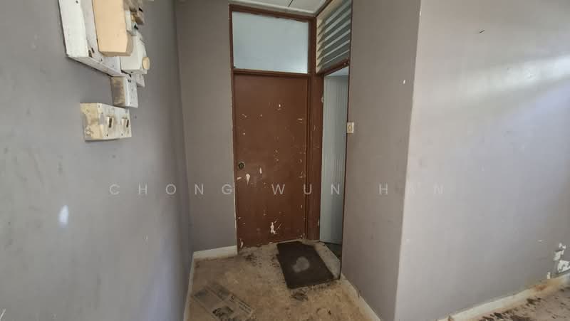 Rumah Banglo untuk Dijual di Tok Sira (Kuantan) - Chong Wun Han - Entrance - PropertyGuru.com.my