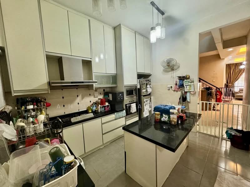 2-storey Terraced House for Sale in Alam Sari (Bangi) - Ahmad Fadlee - Kitchen - PropertyGuru.com.my