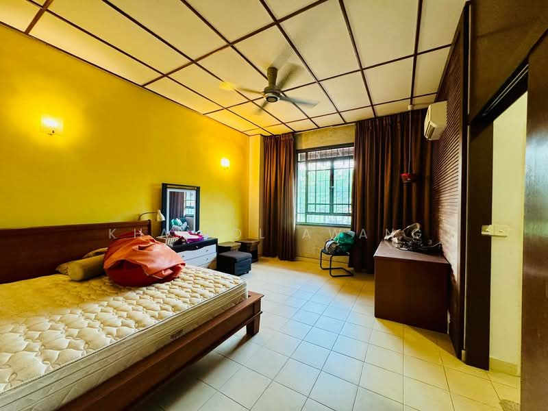 Rumah Teres untuk Dijual di Bukit Jelutong (Shah Alam) - Khairol Awang - Bedroom - PropertyGuru.com.my