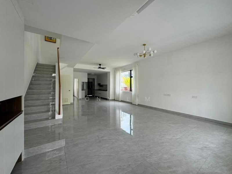 2-storey Terraced House for Rent in Taman Damansara Aliff (Tampoi) - Tony Lim - Living Room - PropertyGuru.com.my