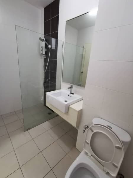 Kondominium untuk Dijual di One Imperial - Jae Lee - Bathroom - PropertyGuru.com.my