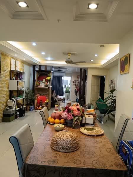 Servis Apartment untuk Dijual di Fortune Avenue - Kelvin . - Living Room - PropertyGuru.com.my