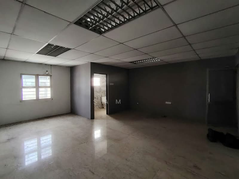 Gudang untuk Disewa di Kawasan Perindustrian Ringan Bercham (Ipoh) - Sam . - Interior - PropertyGuru.com.my