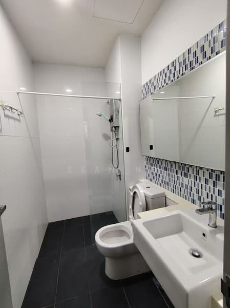 Servis Apartment untuk Disewa di Residential Suites @ HighPark - Sean Ng - Bathroom - PropertyGuru.com.my