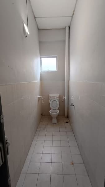 Kedai / Pejabat untuk Disewa di Taman Nusa Idaman (Iskandar Puteri (Nusajaya)) - Jiin Chai Lee - Bathroom - PropertyGuru.com.my