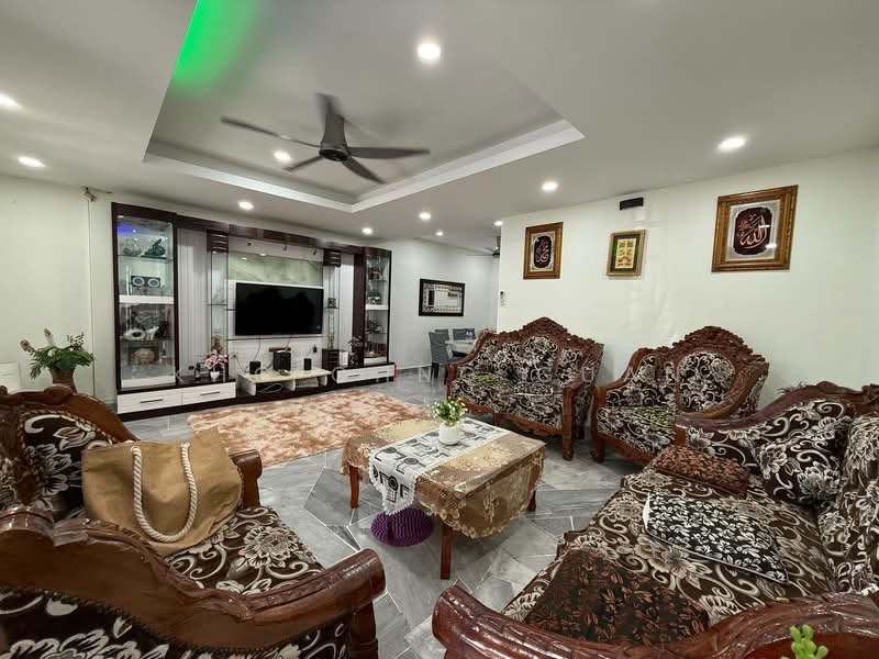 2-storey Terraced House for Sale in Bandar Kinrara Seksyen 5 (Bandar Kinrara) - Kho Chng Guan - Living Room - PropertyGuru.com.my