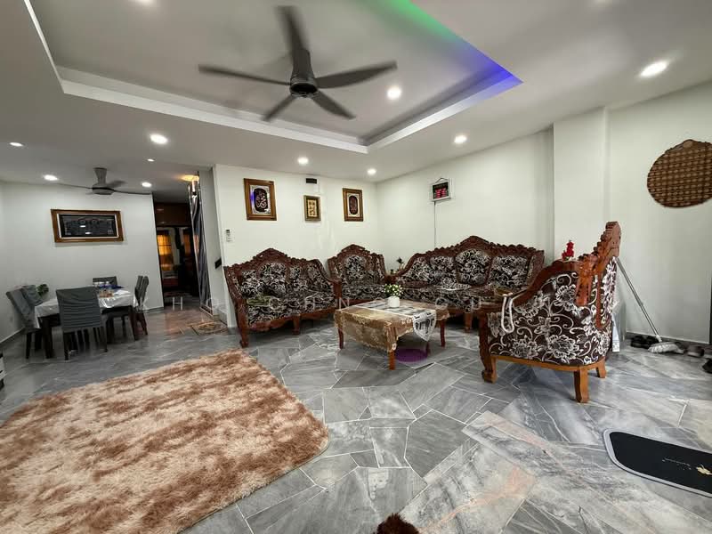 2-storey Terraced House for Sale in Bandar Kinrara Seksyen 5 (Bandar Kinrara) - Kho Chng Guan - Living Room - PropertyGuru.com.my