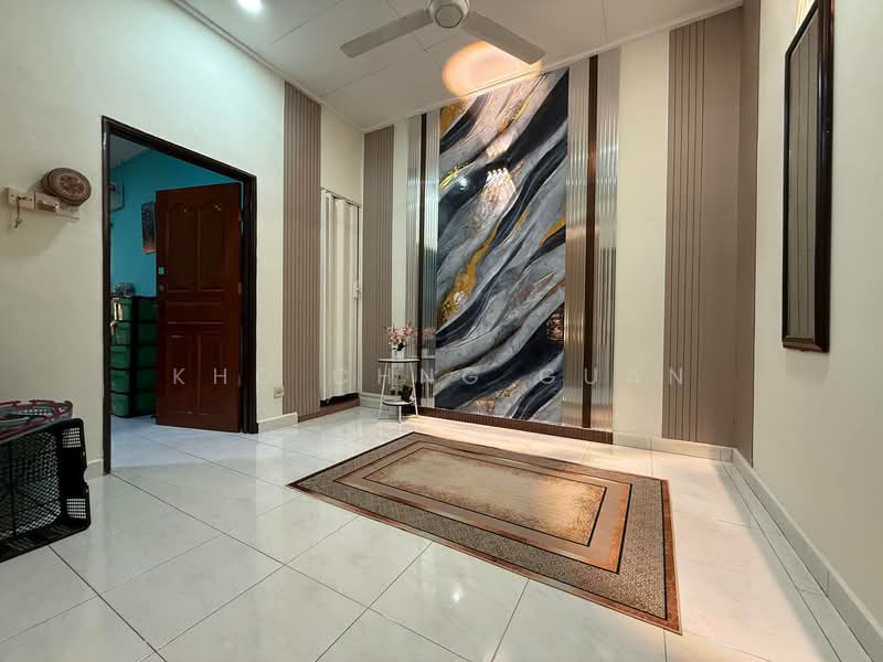 2-storey Terraced House for Sale in Bandar Kinrara Seksyen 5 (Bandar Kinrara) - Kho Chng Guan - Living Room - PropertyGuru.com.my