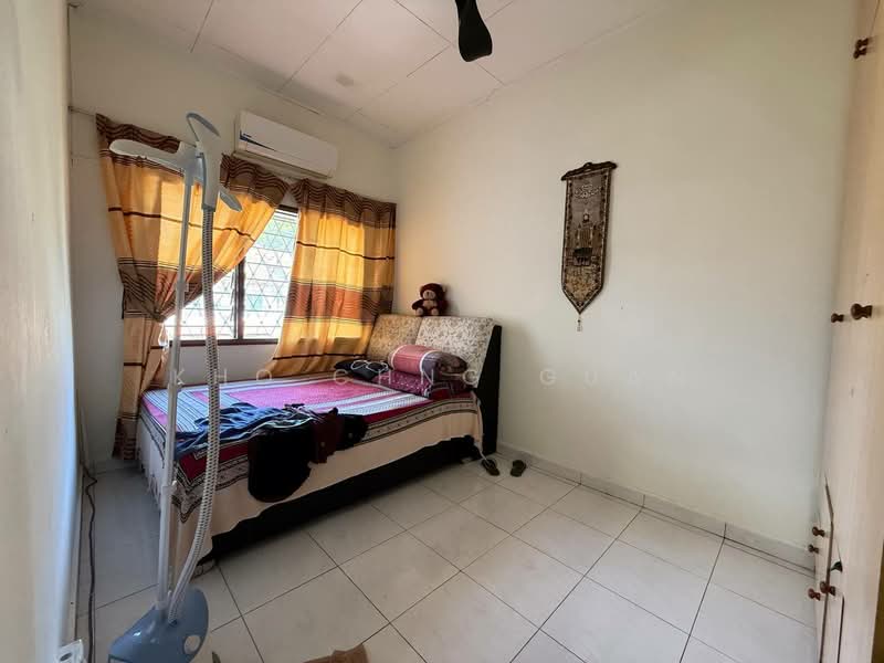 2-storey Terraced House for Sale in Bandar Kinrara Seksyen 5 (Bandar Kinrara) - Kho Chng Guan - Bedroom - PropertyGuru.com.my