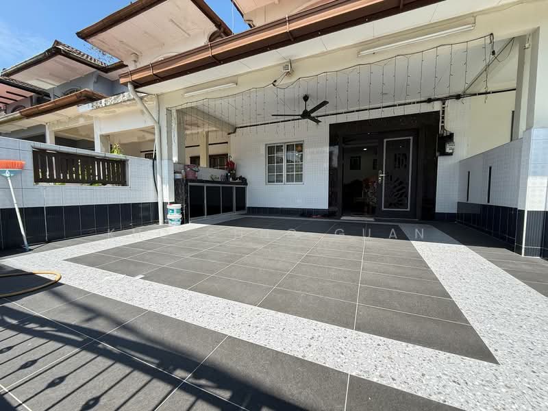 2-storey Terraced House for Sale in Bandar Kinrara Seksyen 5 (Bandar Kinrara) - Kho Chng Guan - Exterior - PropertyGuru.com.my