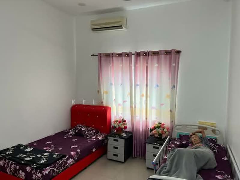 Bungalow for Sale in Petaling Jaya (Selangor) - Kelly Ang - Bedroom - PropertyGuru.com.my
