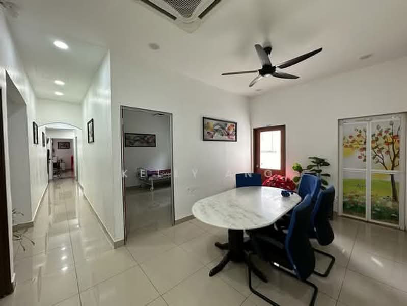 Bungalow for Sale in Petaling Jaya (Selangor) - Kelly Ang - Corridor - PropertyGuru.com.my