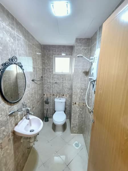 Kondominium untuk Disewa di Kepong Sentral Condominium - Nur Nabilah Binti Mahassan - Bathroom - PropertyGuru.com.my