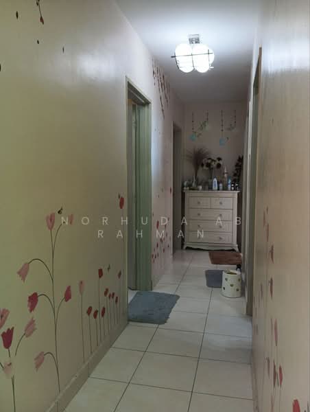 Condominium for Sale at Platinum Lake PV 13 - Norhuda Ab Rahman - Corridor - PropertyGuru.com.my